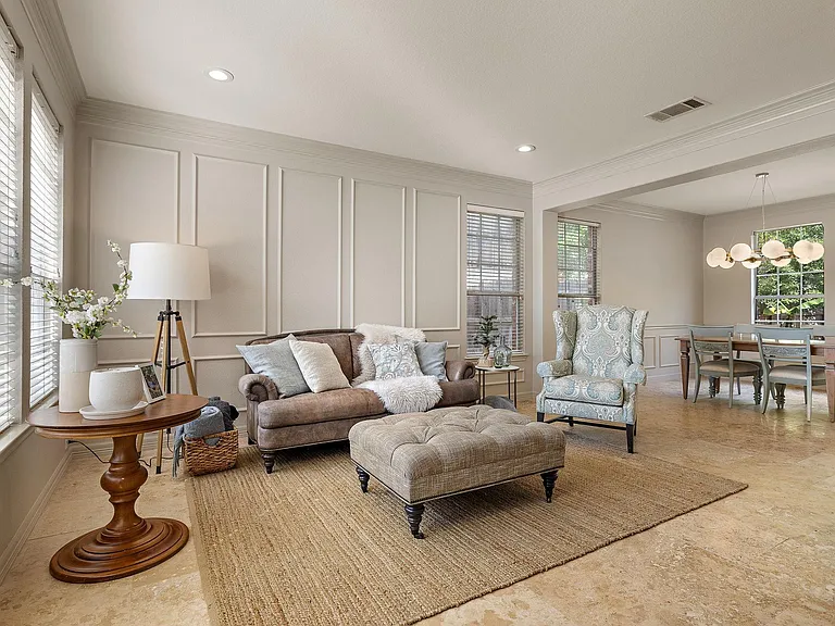 2114 Hilton Head Dr — Photo 4