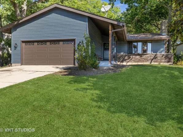 2314 Glenwood Ln, McHenry, IL 60051