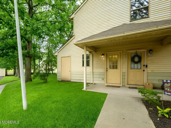 101 Goldthread Court, Jackson, NJ 08527