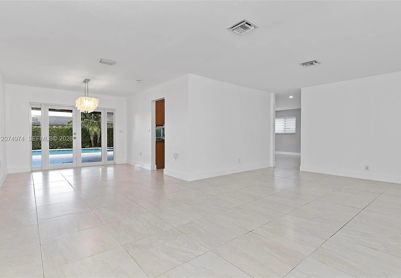 Loladero Estates 1st Addn — Photo 3