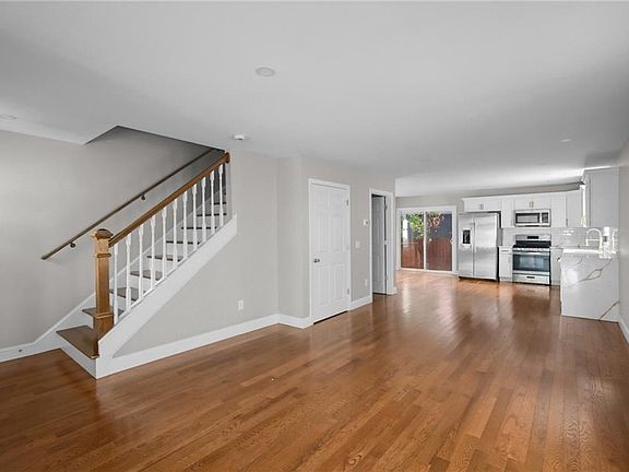 3rd image of 11 Baldwin Ct