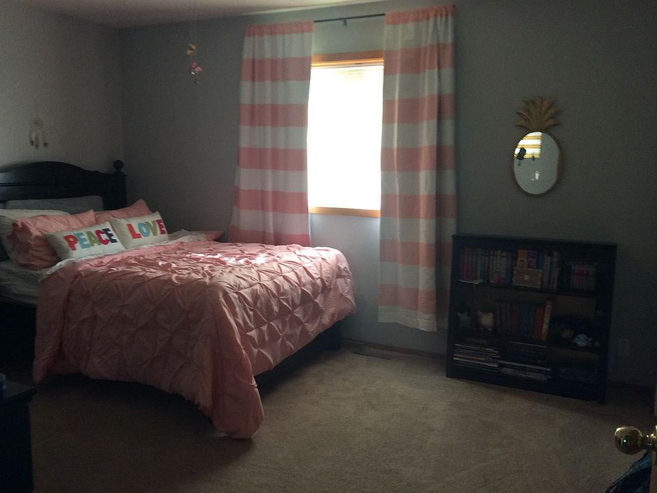 2nd image of 100 Cotter Ct