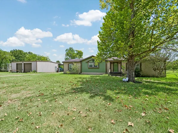 920 Crosby Dayton Rd, Crosby, TX 77532