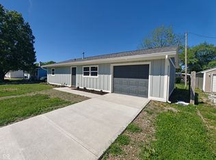 407 Eberhart Dr, Shelbyville, IN 46176