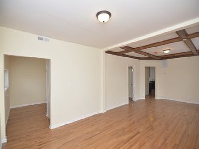 5th image of 2303 W North Ave
