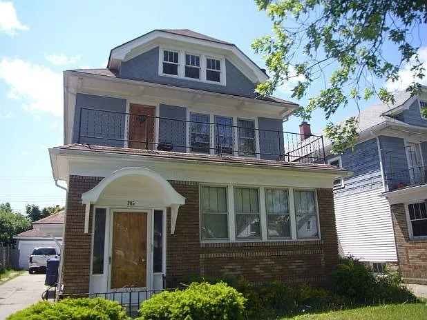 385 Lasalle Ave photo 1