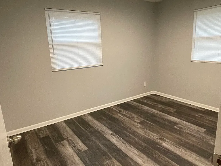 2815 Ravencroft Dr — Photo 12