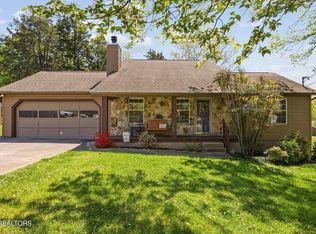 9004 Lima Ln, Knoxville, TN 37923