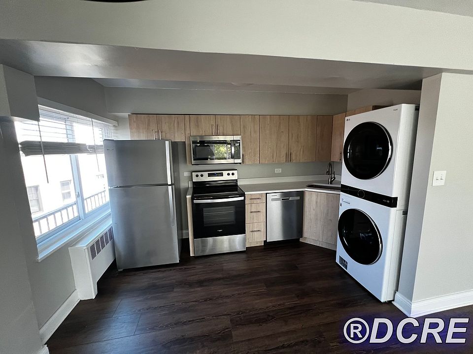 1st image of 2020 W Farwell Ave #308