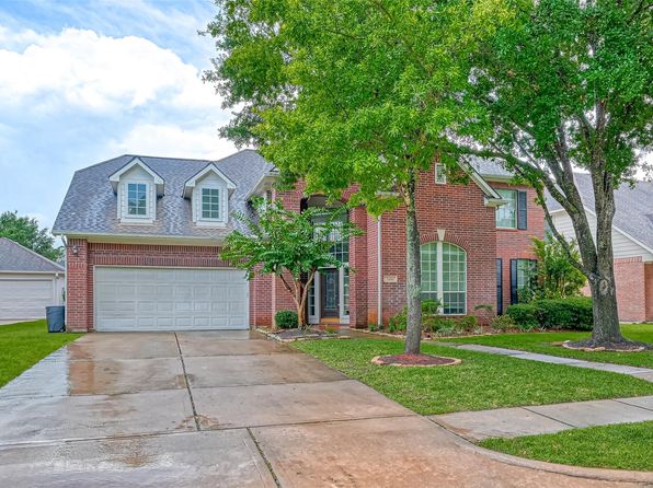 22011 Windmill Bluff Ln