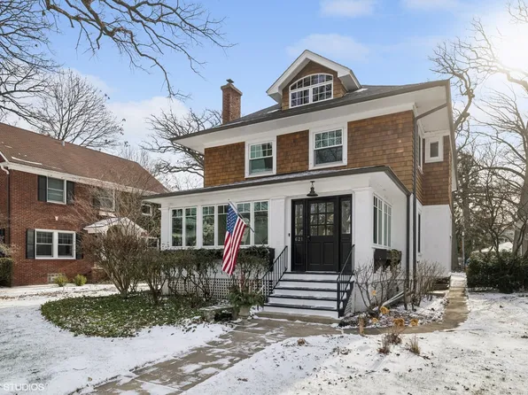 621 Maple Ave, Wilmette, IL 60091