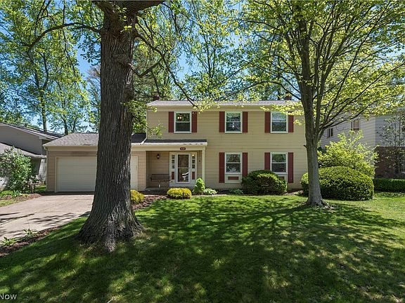 2nd image of 3881 Bristol Ln