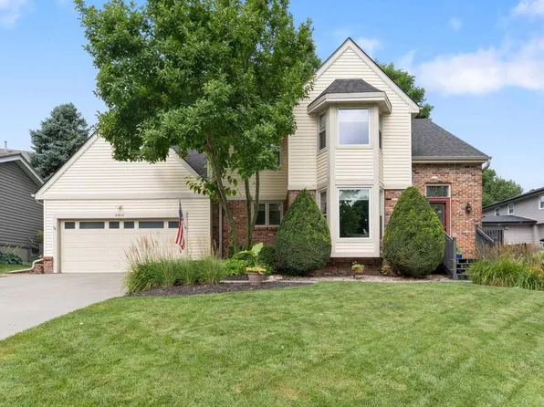 2416 S 166th St, Omaha, NE 68130