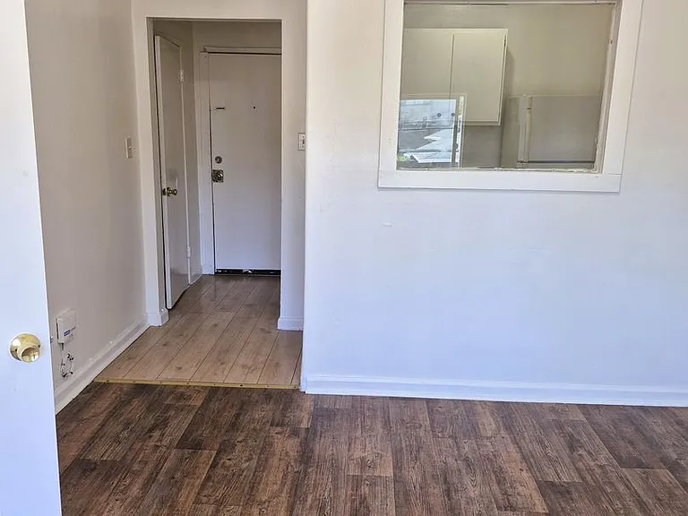 1811 27th Ave — Photo 3