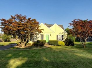 908 N Greece Rd, Rochester, NY 14626