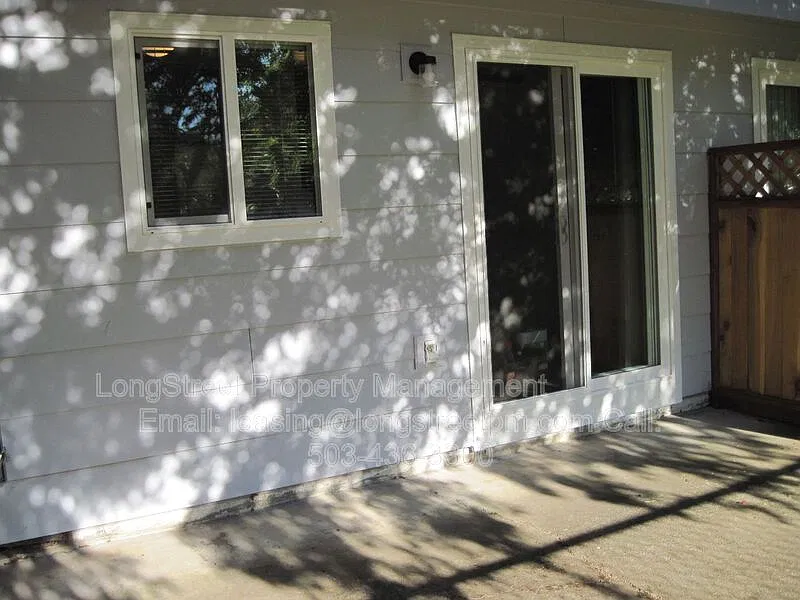 2 bed, 1.0 bath, 800 sqft, $1,395 — Photo 3