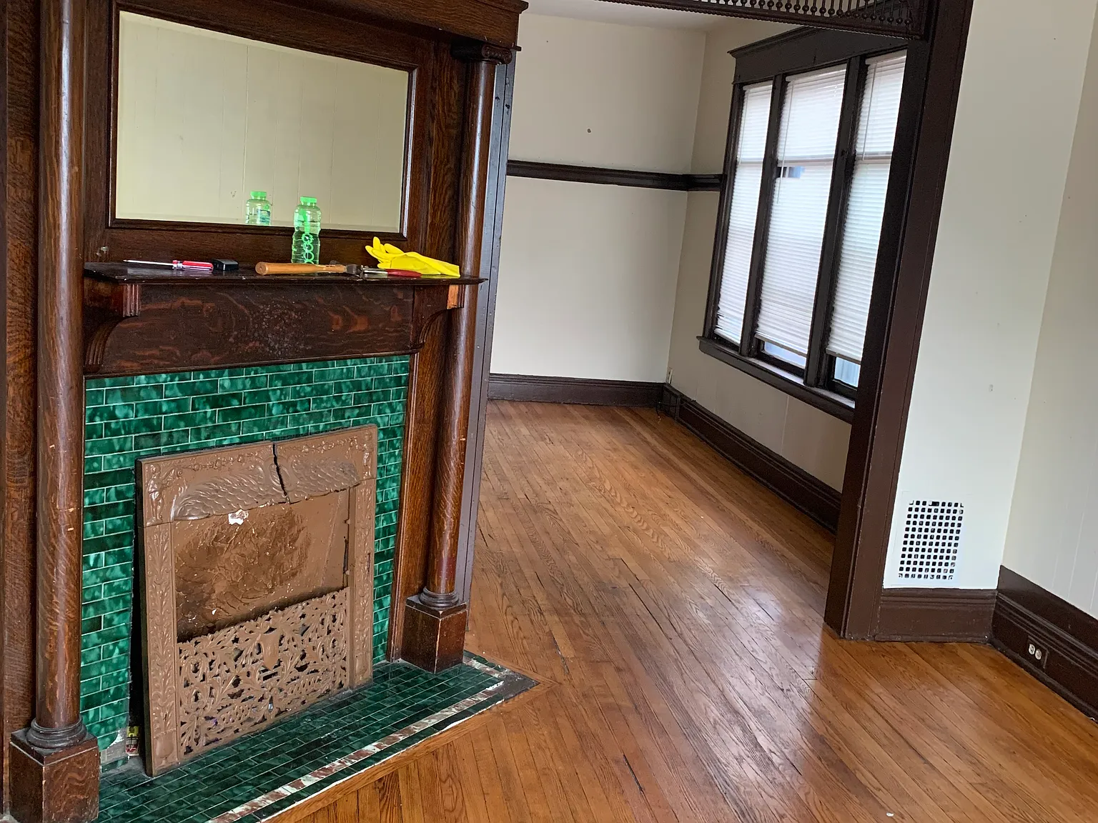 2 bed, $1,100 — Photo 1