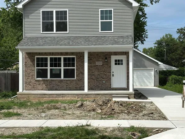 22319 Ridgeway St, Saint Clair Shores, MI 48080