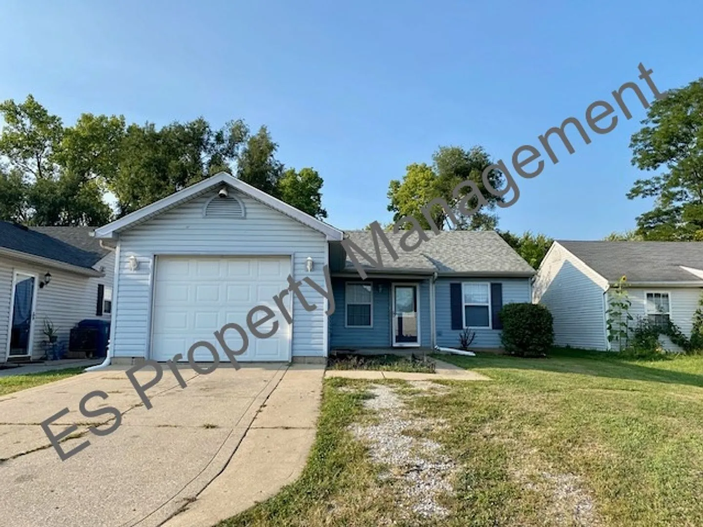 4936 W Troy Ave photo 1