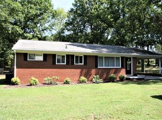 930 Sherwood Ave, Asheboro, NC 27205