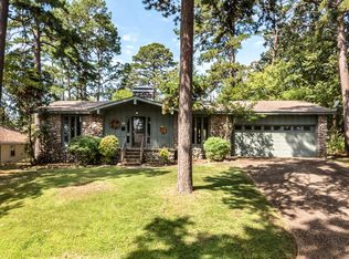 22 Crownpoint Rd, Little Rock, AR 72227