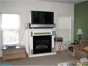 3rd image of 1239 Hall Ln