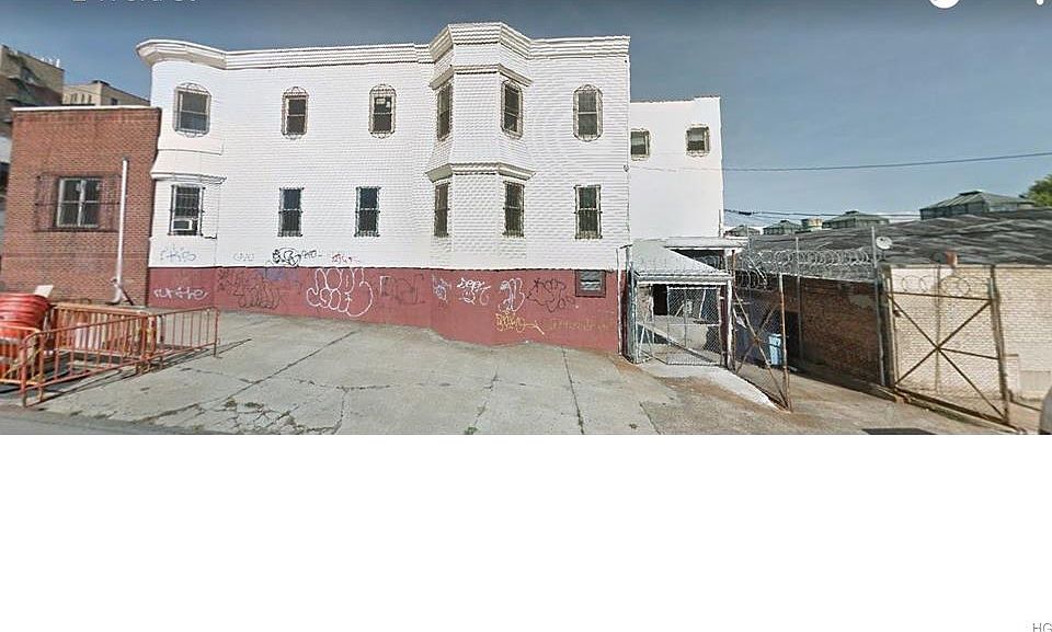 2nd image of 1015 E 173rd St