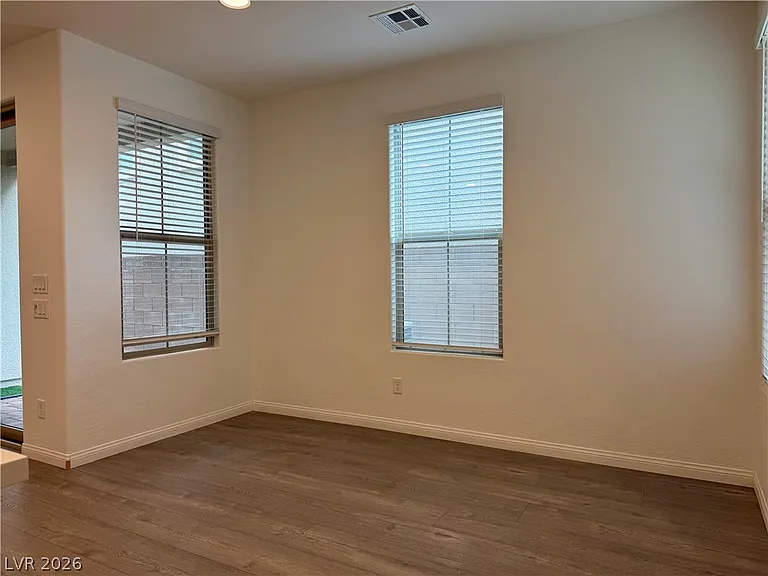 11699 Hamilton Lake Ave — Photo 5
