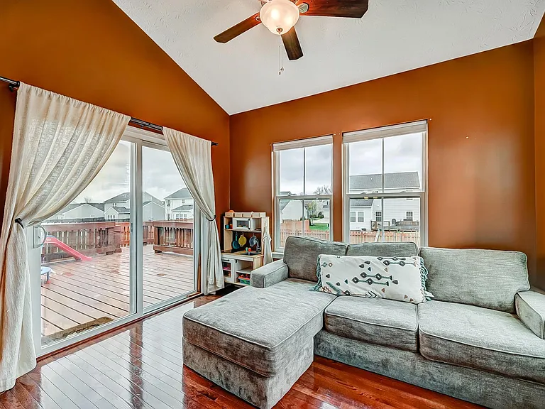 1404 Artesian Ln — Photo 27