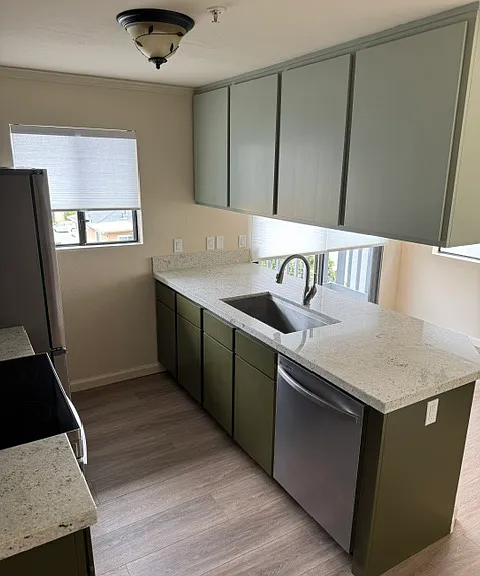 481 Watson St #3 — Photo 2