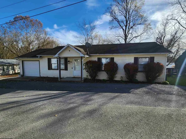 46 Forest Hills Dr, West Milford, WV 26451