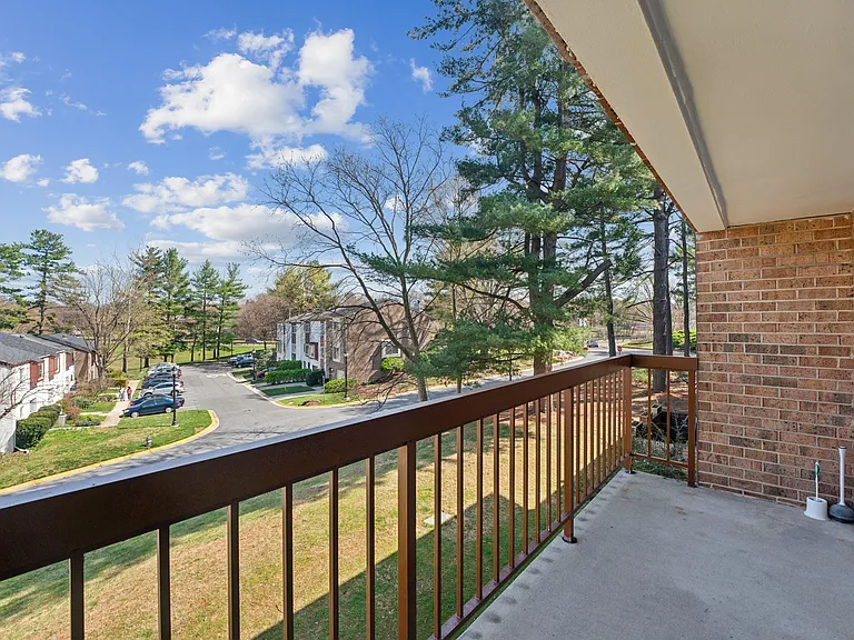 18808 Walkers Choice Rd #4 — Photo 17