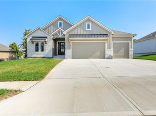 1840 SW Sage Canyon Rd, Lees Summit, MO 64082