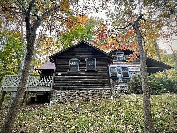 3rd image of 575 Beaverdam Rd