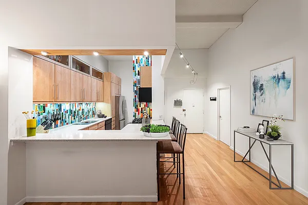 Sold by Nest Seekers International | media 3