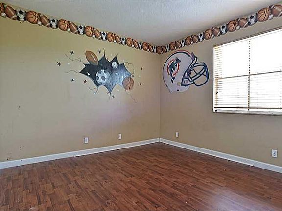 3rd image of 10490 SW 56th St