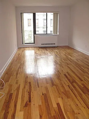 Rented by Metropolis Real Estate of Manhattan | media 20