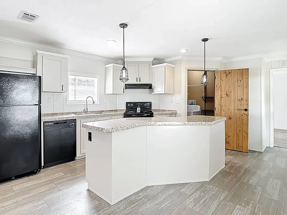 6890 NE 1st Pl