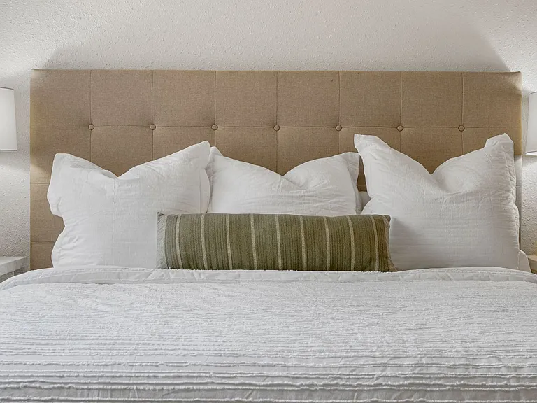 Deerfield Estates - First Months Rent FREE *Select Units Only* — Photo 68