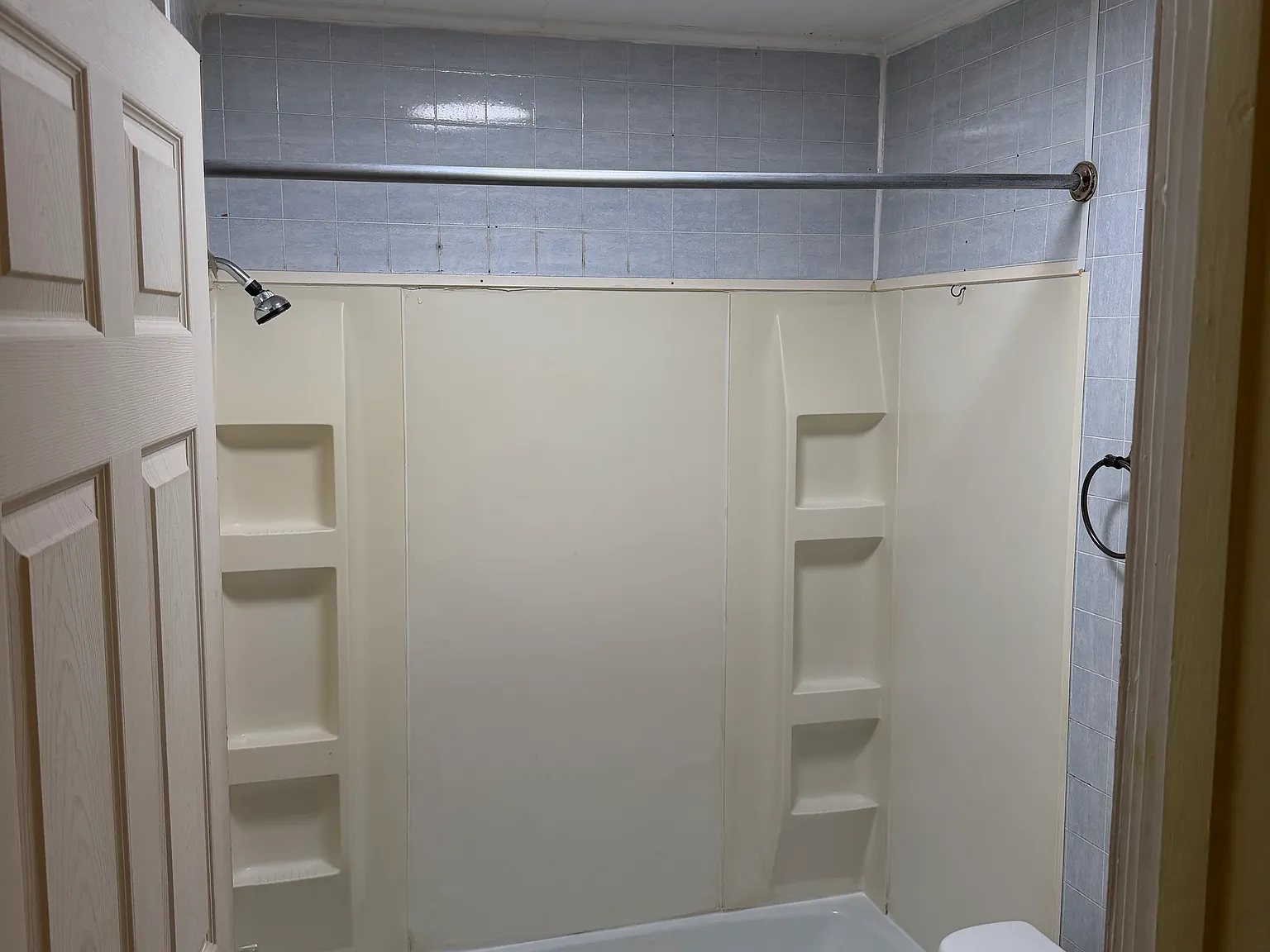 1 bed, 886 sqft, $750 — Photo 4