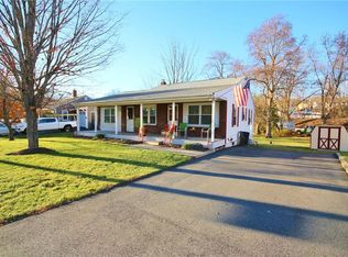 27 Lapre Rd, North Smithfield, RI 02896