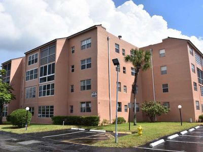 2861 Somerset Dr APT 202, Lauderdale Lakes, FL, 33311