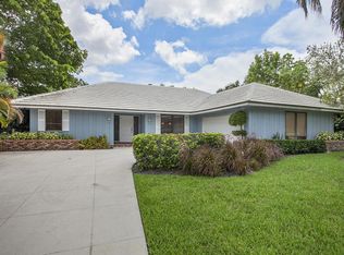 22 Thurston Dr, Palm Beach Gardens, FL 33418