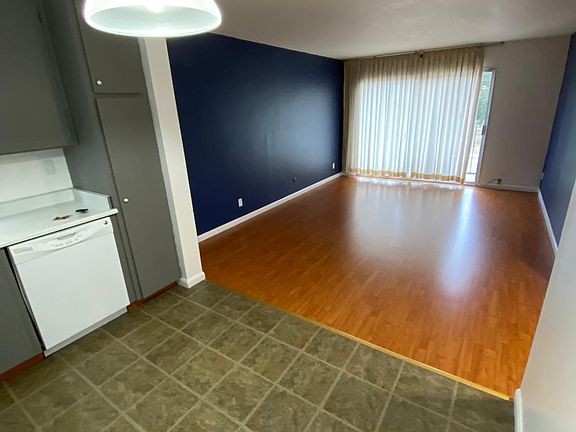 3rd image of 3124 Fulton St #1