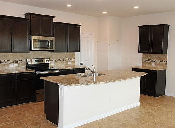 3rd image of 3903 Ozark Dr