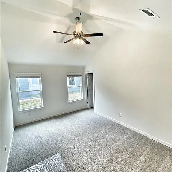 591 Cresswell Dr — Photo 12