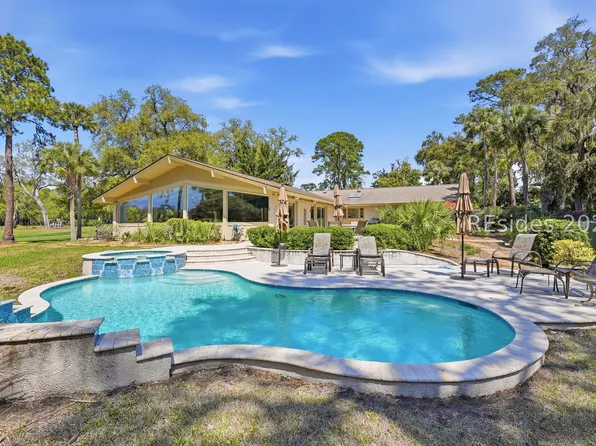 34 N Live Oak Rd, Hilton Head Island, SC 29928