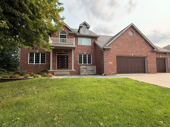 9212 Enfield Dr, Johnston, IA 50131