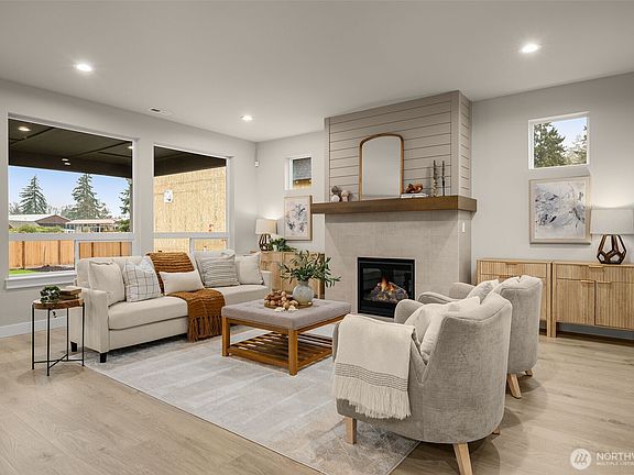 5th image of 16416 30th Avenue E #1