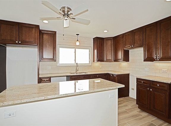 4th image of 7505 W Keeney St